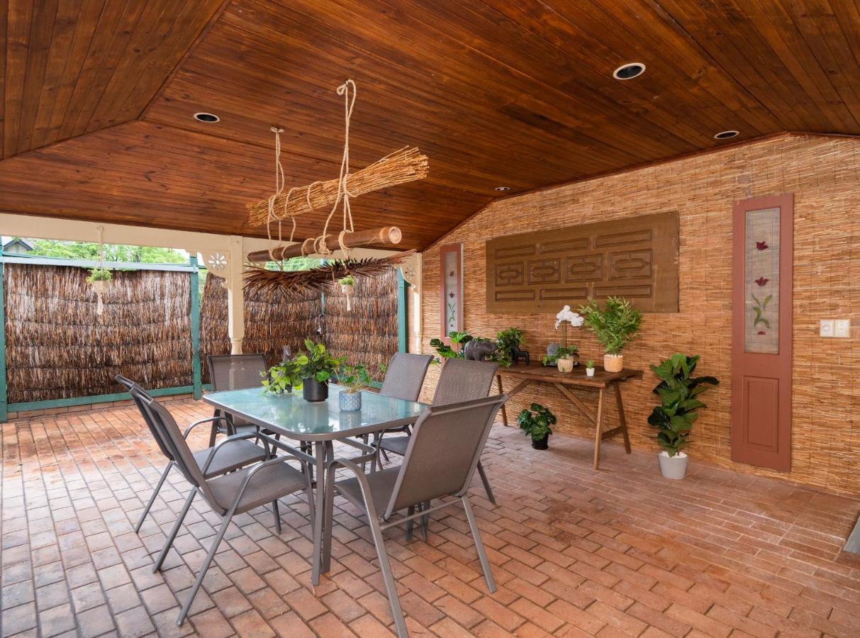 Quiet Private Studio In Strathfield With Kitchenette And Private Bathroom 3Min To Station Sleeps 6 Sydney Luaran gambar