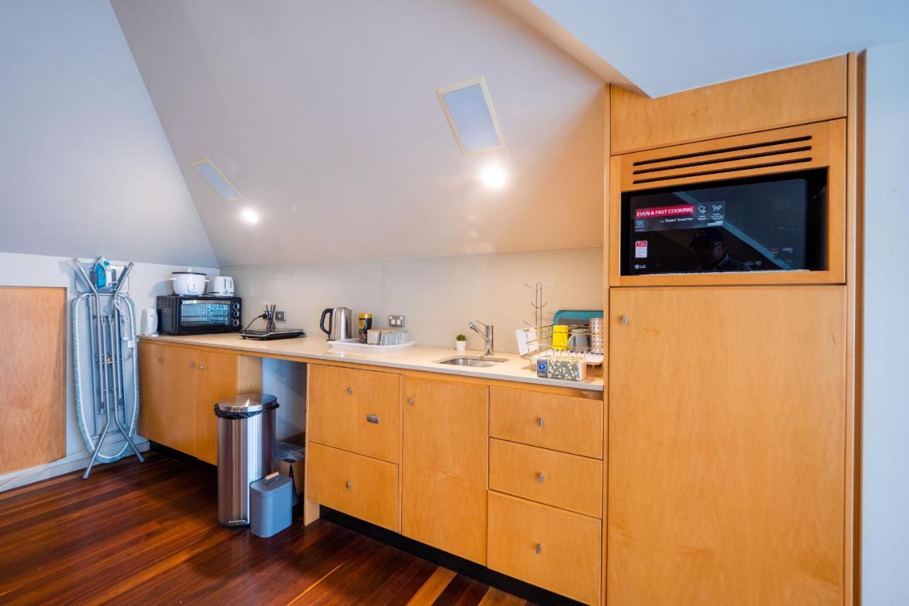 Quiet Private Studio In Strathfield With Kitchenette And Private Bathroom 3Min To Station Sleeps 6 Sydney Luaran gambar